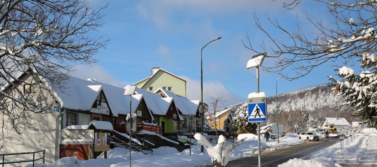 Apartament Dla Dwojga 下乌斯奇基 外观 照片